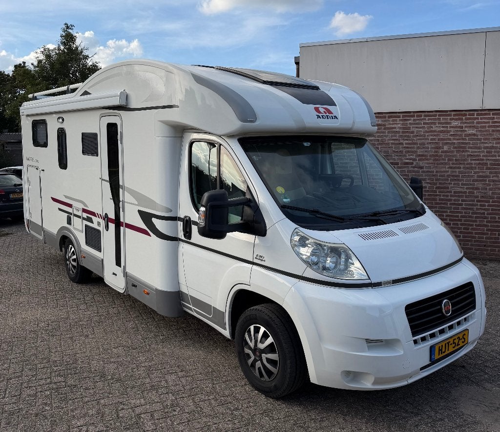 Adria Matrix M 670 SC Queensbed, Caravanes & Camping, Jusqu'à 5, Toilette à cassette, Fiat, Boîte manuelle