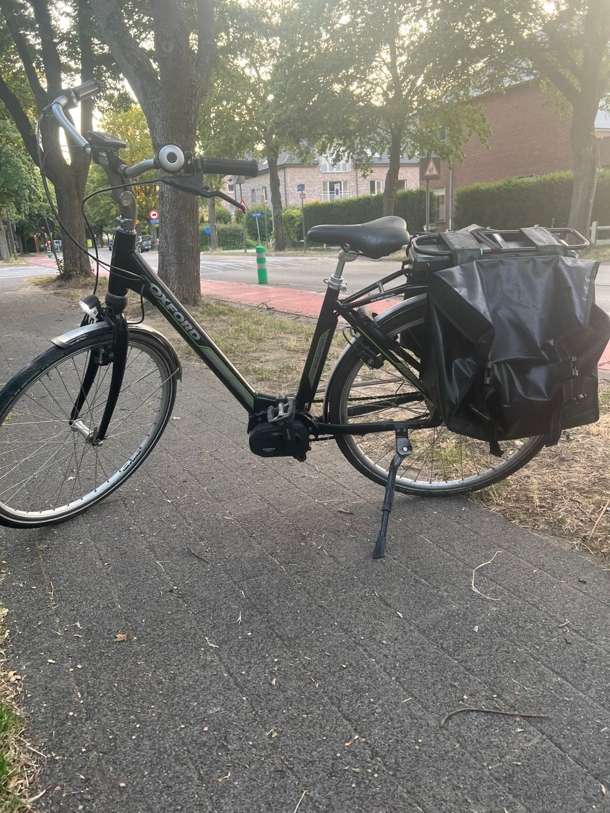 Vélo électrique Oxford avec moteur central Shimano, Enlèvement, Comme neuf