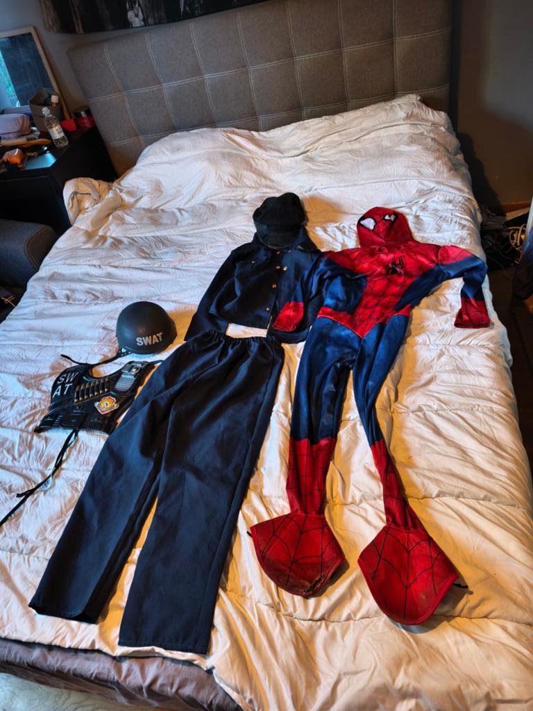 Déguisements police et spiderman, Ophalen, Accessoires