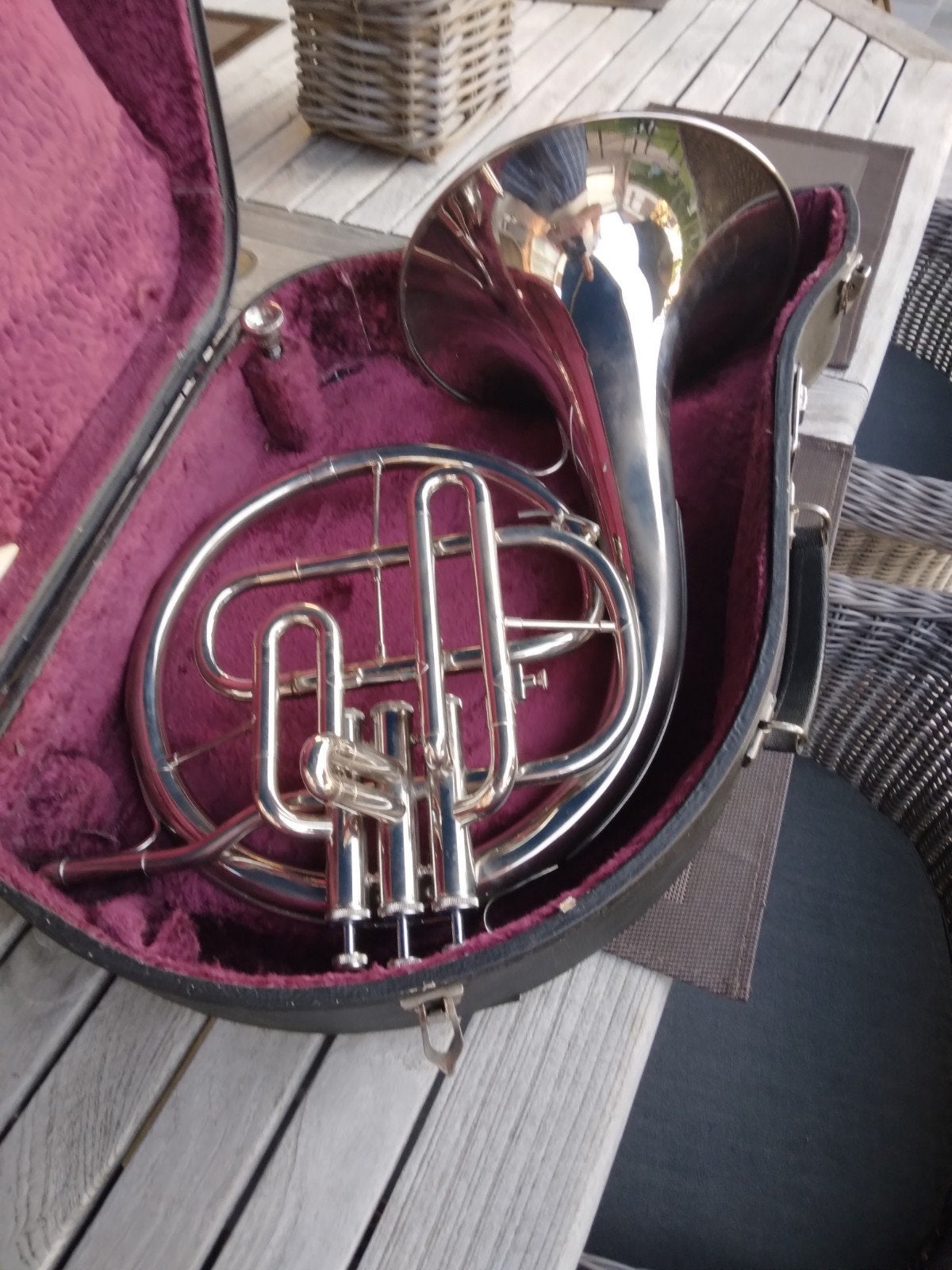 Blaasinstrument  beugel met toetsen, Ophalen