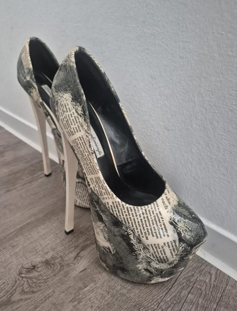 pumps 20 cm hoge hakken, Kleding | Dames, Pumps, Wit, Zo goed als nieuw, Ophalen