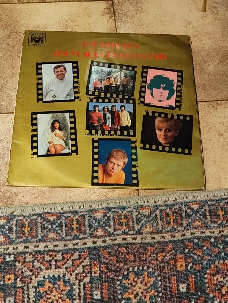 Dubbele Lp Pye Records Presents 10 Years Of Golden Hits, CD & DVD, Vinyles | Compilations, Enlèvement ou Envoi, Autres formats