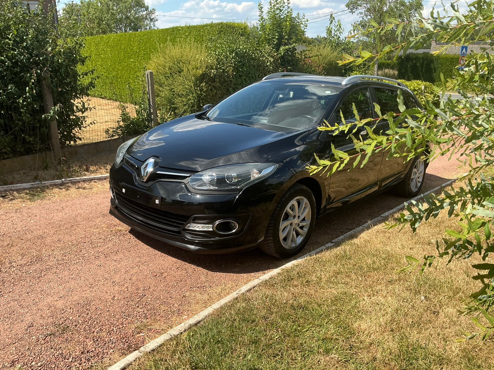 Renault megane benzine met lage kilometerstand, Auto's, Lichtmetalen velgen, https://public.car-pass.be/vhr/cc440bc3-56b6-44b3-9524-233833c38d9b