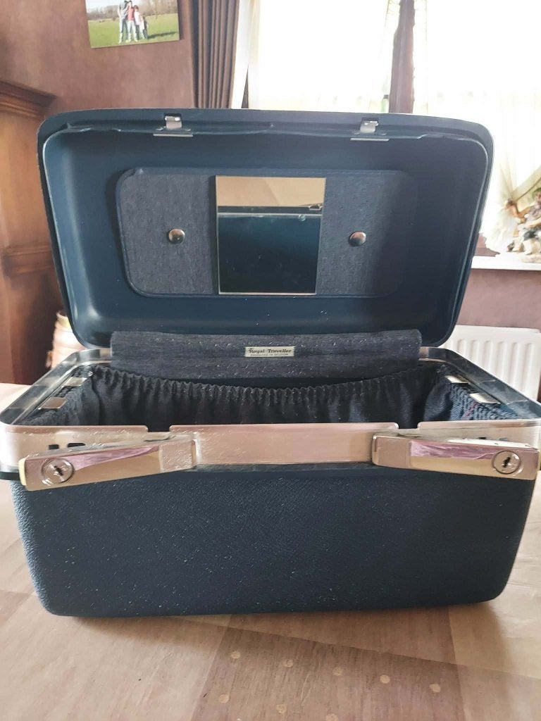 Beautycase, Bijoux, Sacs & Beauté, Boîtes de maquillage & Beauty case, Comme neuf, Enlèvement, Avec serrure, Rigide