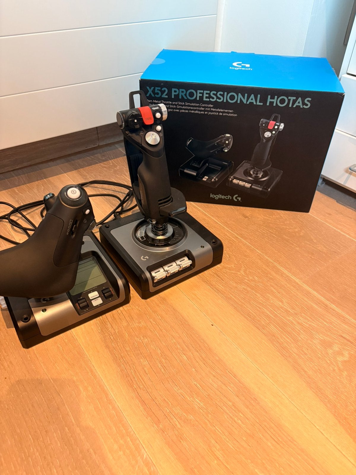 Vliegtuig simulator x52 professional h.o.t.a.s, Ophalen, Zo goed als nieuw