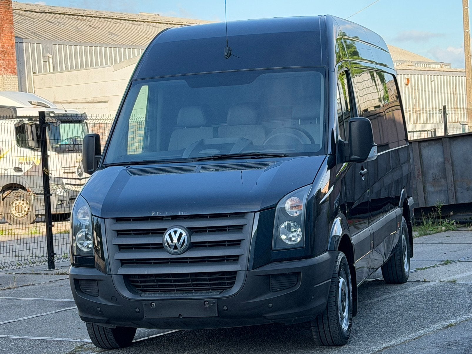 Volkswagen Crafter 2.5 Tdi / H2L2 - Airco - Carnet - TVA !, Autos, Achat, Entreprise, 3 places, 5 portes