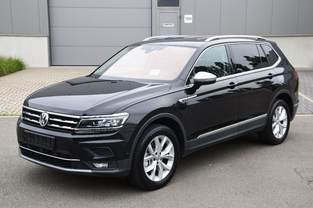 Volkswagen Tiguan Allspace 2.0 TDi 4Motion Highline BMT DSG, Auto's, Automaat, Euro 6, Alcantara, Zwart