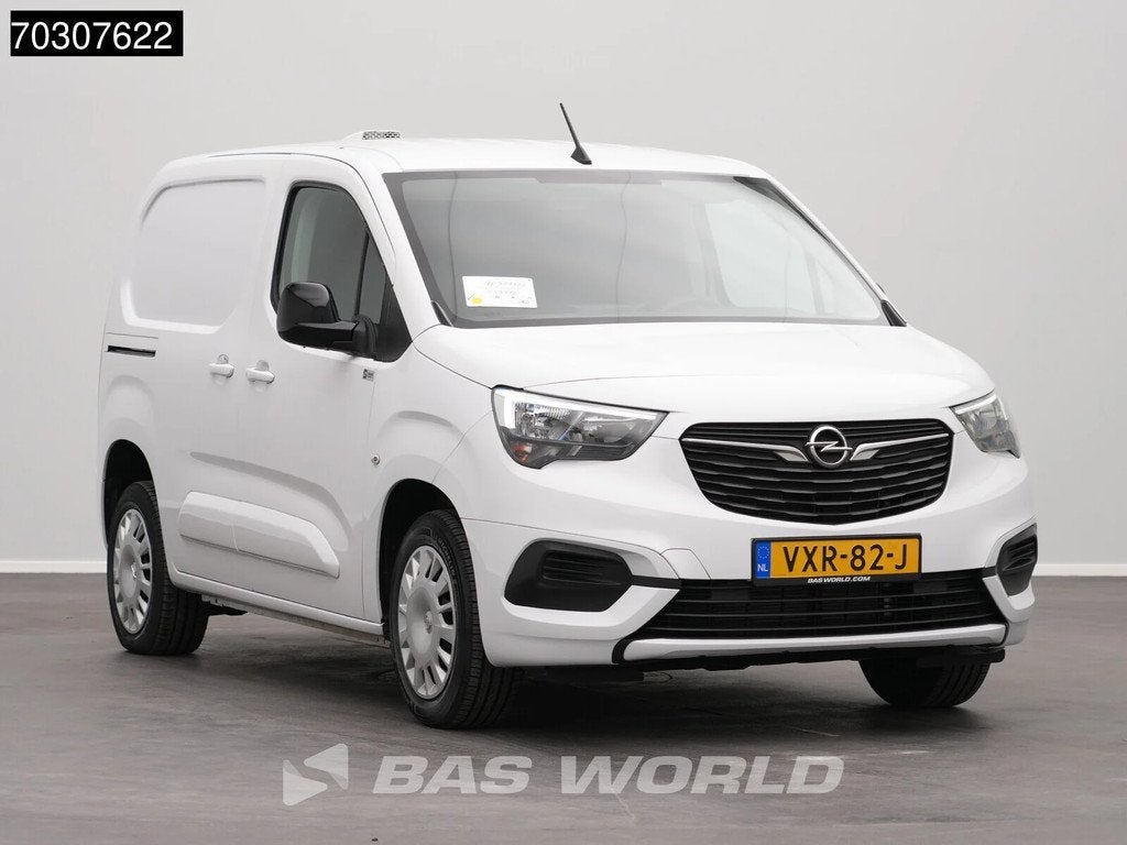 Opel Combo 110pk Benzine L1H1 LED Airco Cruise Parkeersensor, Auto's, Stof, Euro 6, 1199 cc, Wit