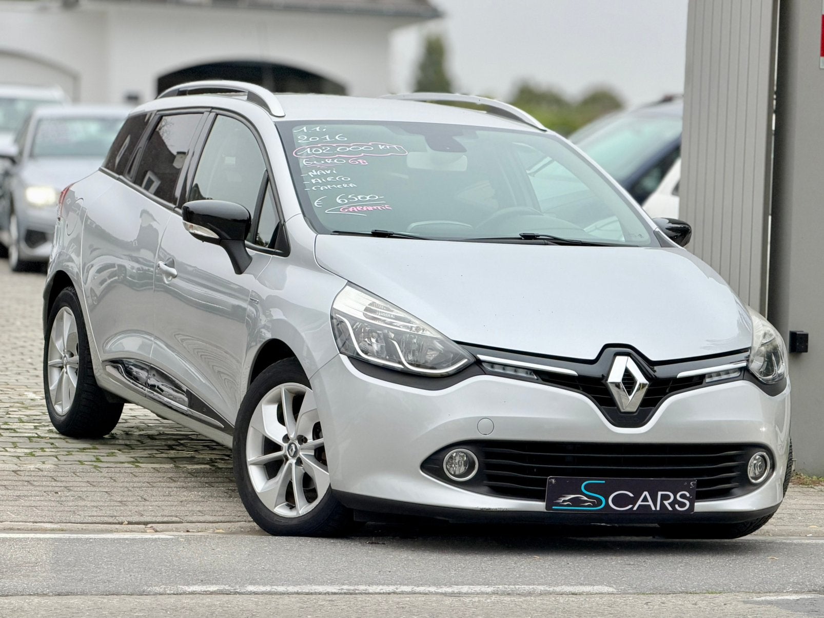 Renault Clio Tour 1.1i ** 2016 ** 102.000 km ** Camera **, Autos, Argent ou Gris, Achat, Euro 6, Entreprise
