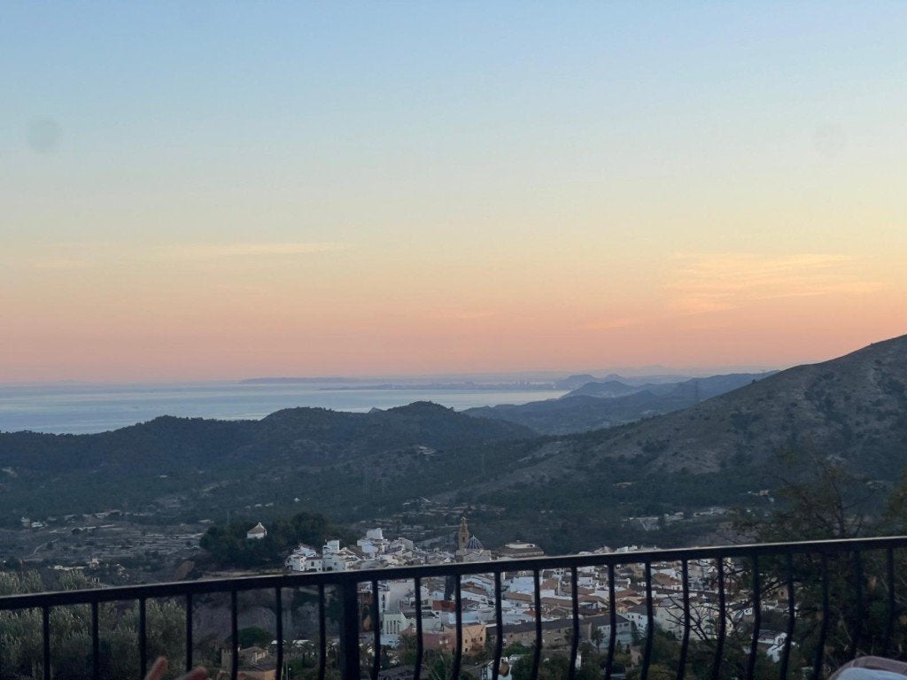 A louer Magnifique villa entre mer et montagne, Immo, 6 pièces, Maison d'habitation, Campagne, Alicante Benidorm