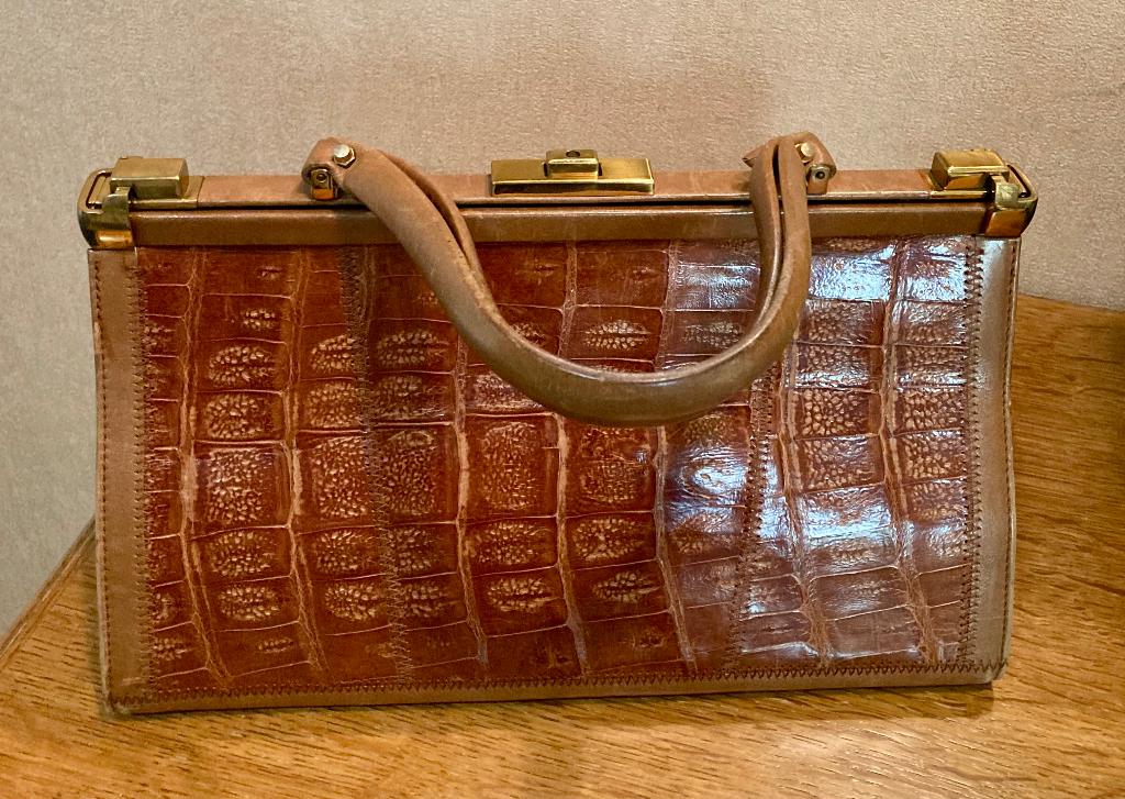 Handtas vintage, Handtassen en Accessoires, Tassen | Damestassen, Ophalen, Zo goed als nieuw, Bruin, Handtas