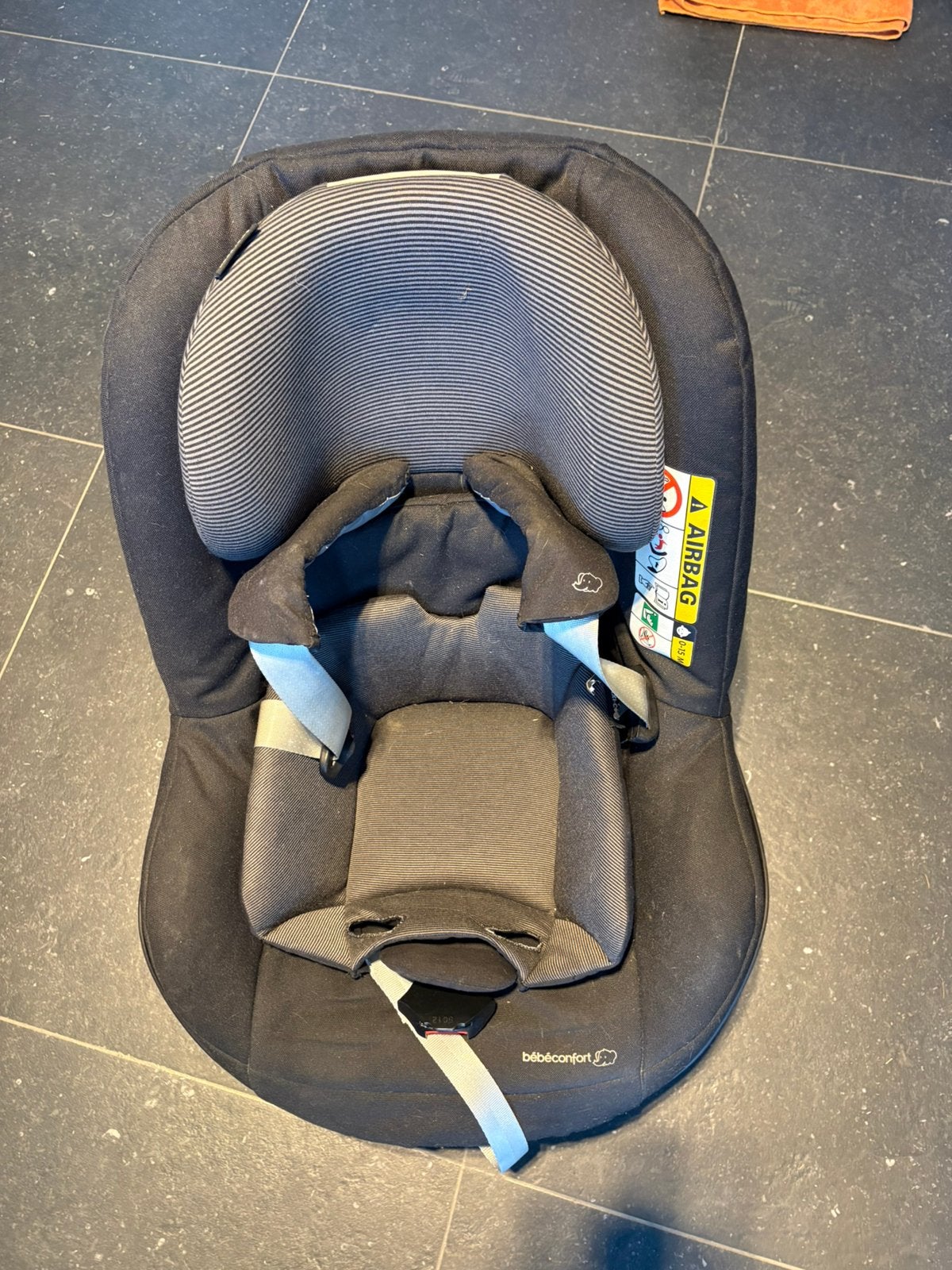 Autostoel Maxi-cosi met family fix 2 way, Ophalen, Zo goed als nieuw, Maxi-Cosi