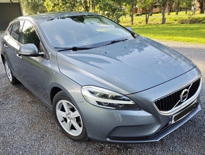 Volvo V40 T2 2018, Auto's, Stof, Handgeschakeld, 5 deurs, Particulier