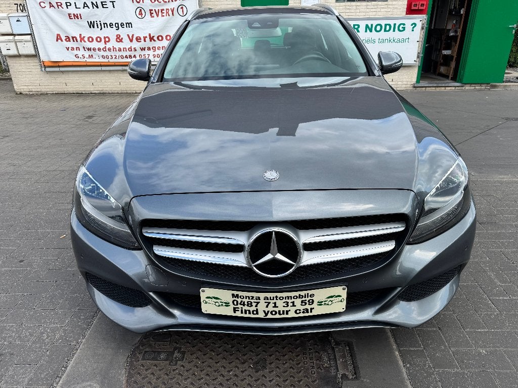 MERCEDES 220 125 KW AUTOMAT, Auto's, Mercedes-Benz, Automaat, Dealer onderhouden, Achterwielaandrijving, Euro 6