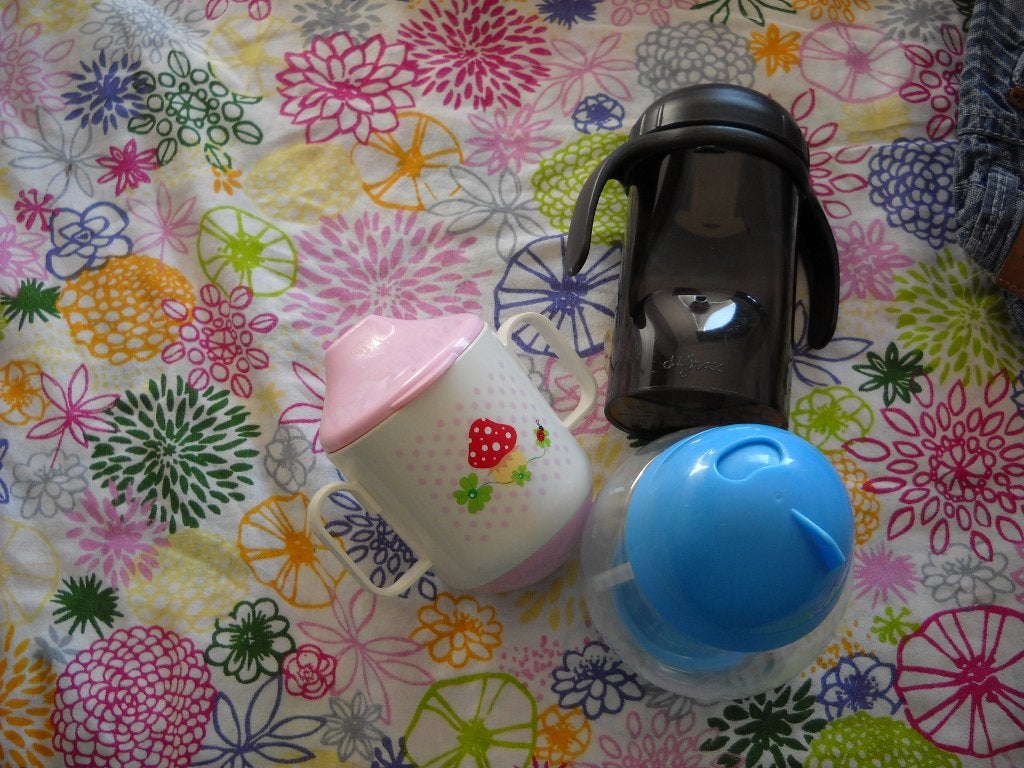 3 drinkbekers voor kindjes-nette staat, Kinderen en Baby's, Babyvoeding en Toebehoren, Ophalen