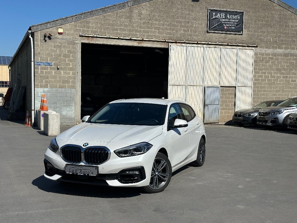 BMW 118 i 1499cc/140pk Navi-PDC-Bluetooth-Garantie, Auto's, Dealer onderhouden, 1 Reeks, Leder en Stof, Wit