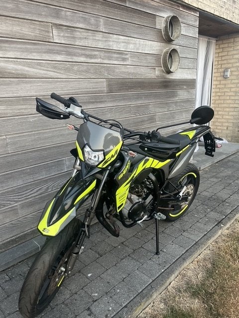 BOÎTIER SUPÉRIEUR : Sherco 50cc (adapté à la route), Autres marques, Comme neuf, 6 vitesses, Enlèvement