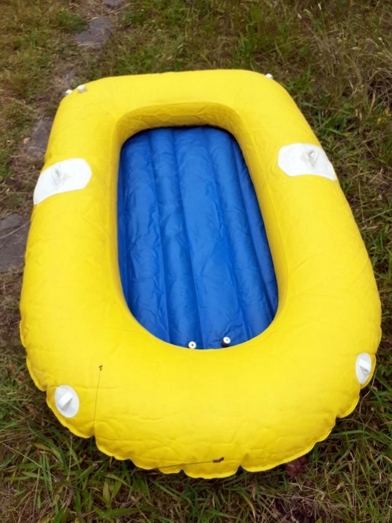 Sterke oplaasbare boot, 170 * 110 * 25 cm, in goede staat., Ophalen, Kunststof, 2 m, 1 m