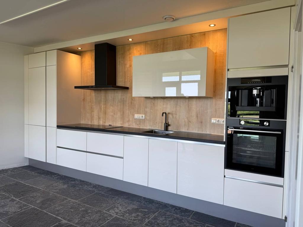 #49 Volledig uitgeruste keuken, Huis en Inrichting, Ophalen, Wit, Graniet of Steen, Enkelwandige keuken