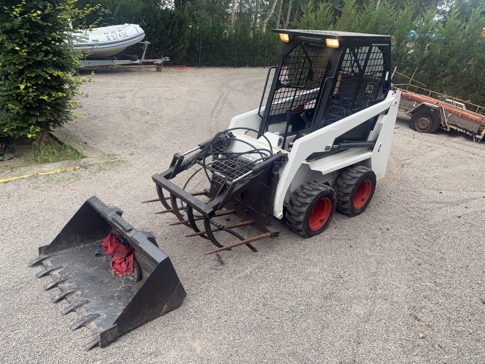 1997 bobcat 450 benzine 856u bak en klem, Ophalen