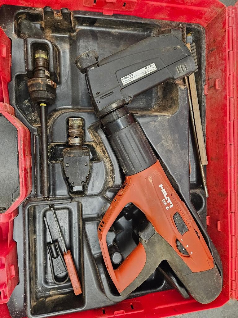 Hilti dx 5 kruitschiethamer + Nagelmagazijn MX 72, Ophalen, Zo goed als nieuw