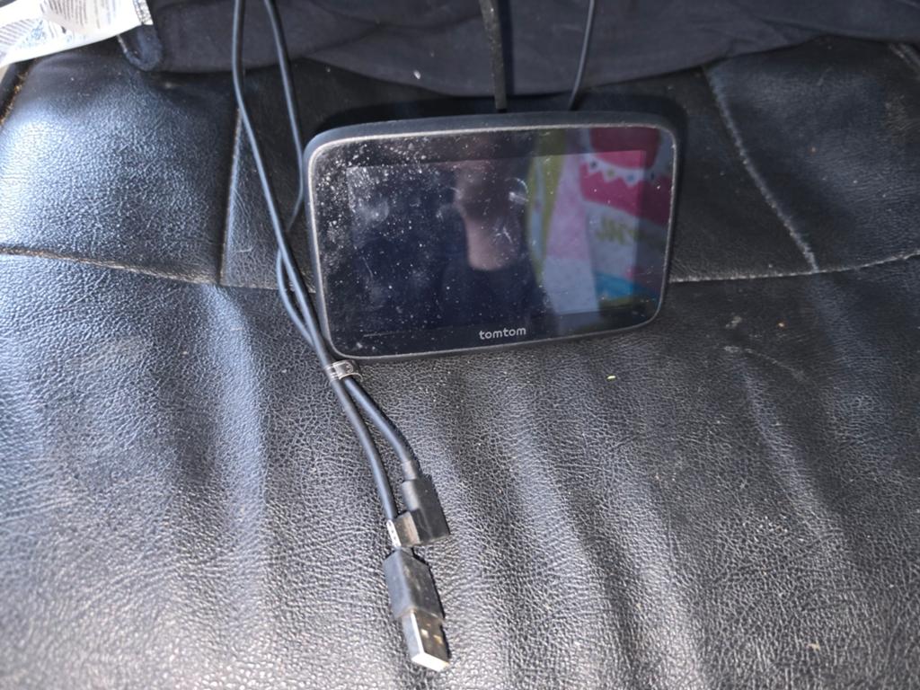 TomTom model 4YF50, Ophalen of Verzenden, Zo goed als nieuw, Zwart, Overige merken