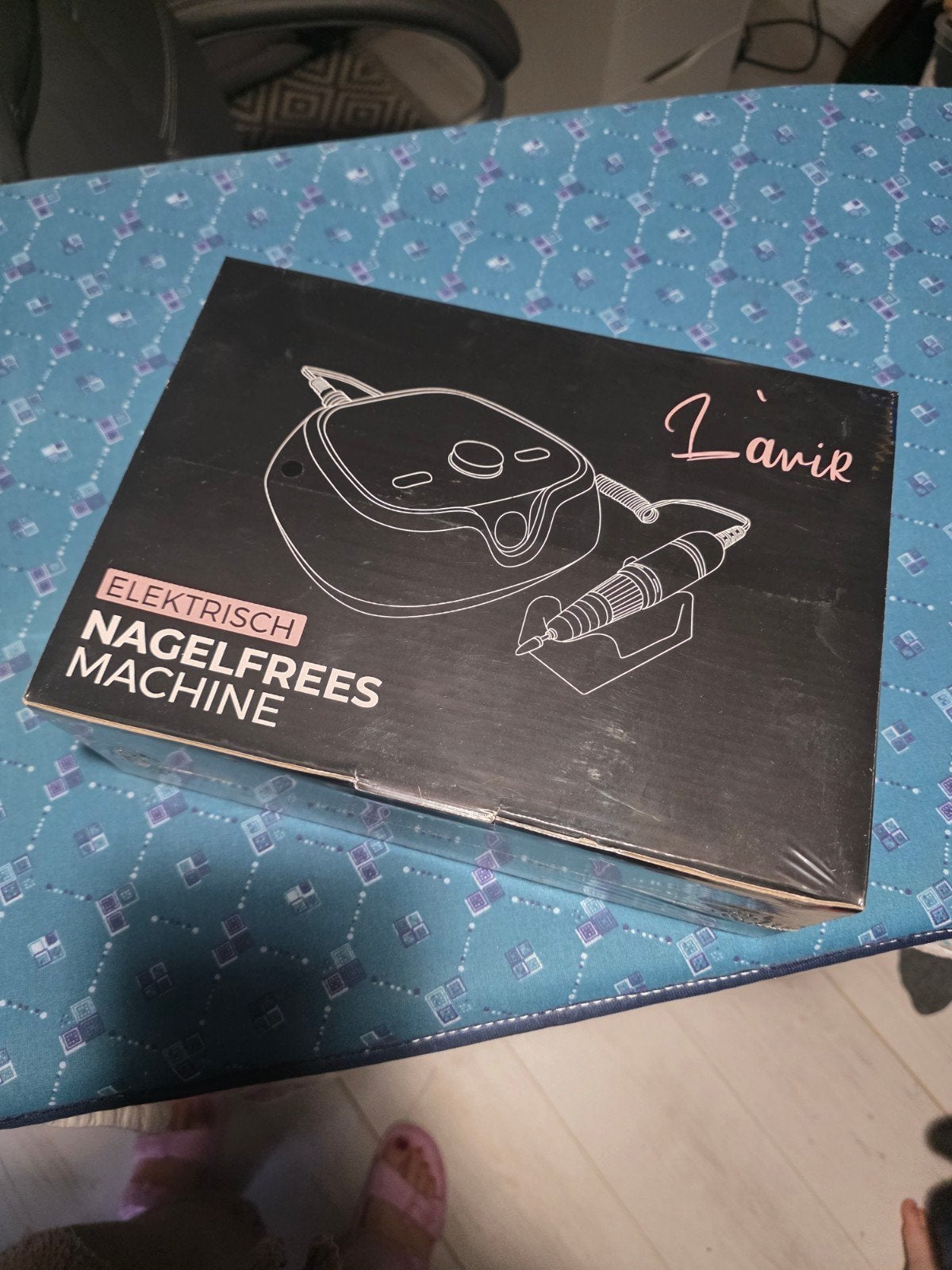 Nagelfrees nieuw, Enlèvement ou Envoi