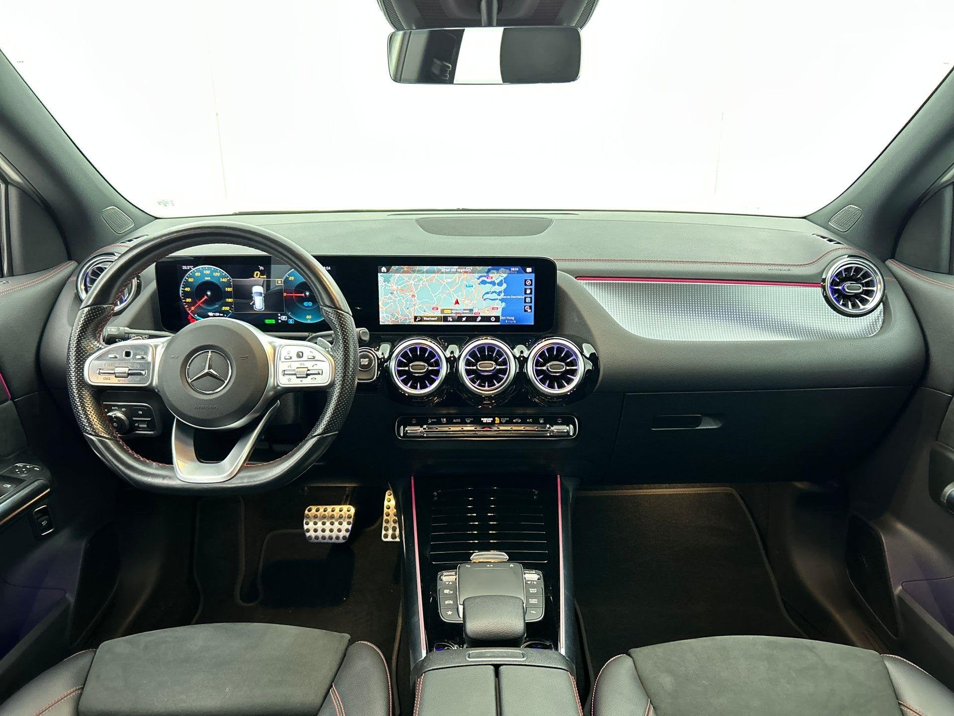 Mercedes-Benz EQA-Klasse 250 AMG Line | Dodehoekassistent |, Auto's, Stof, Gebruikt, Wit, 5 zetels