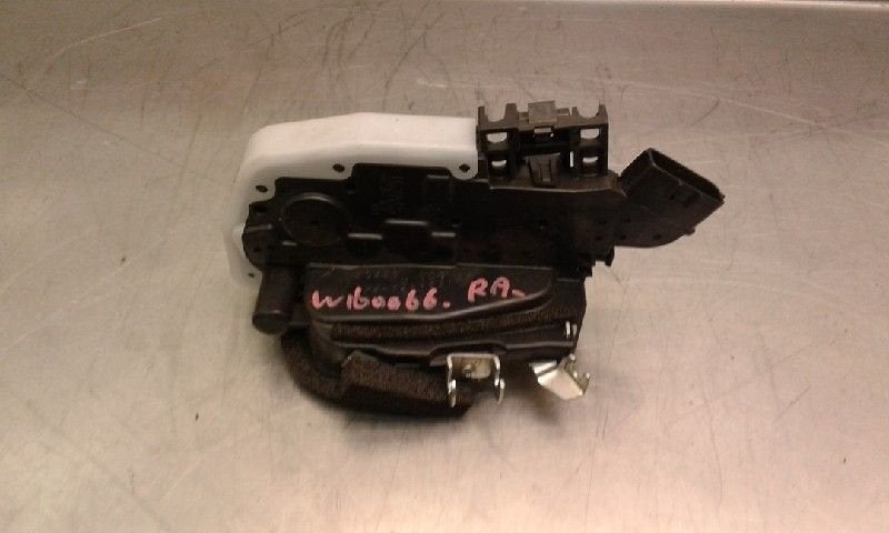 SERRURE DE PORTE RODS ARRIÈRE DROIT Nissan Juke (F15), Utilisé, Nissan
