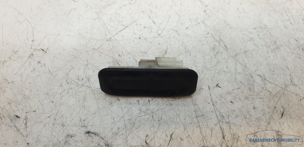 Achterklep schakelaar Citroen C4 Picasso origineel gebruikt, Gebruikt, Citroën, Stellantis N.V., Taurusavenue 1
2132 LS  Hoofddorp, NL