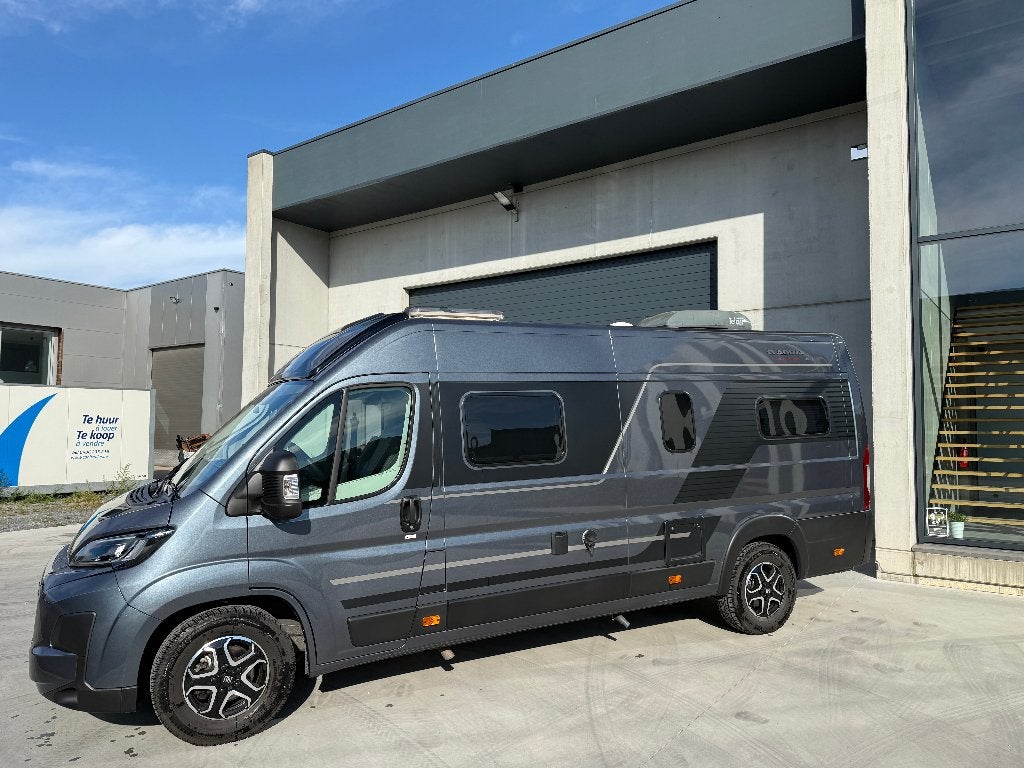 Adria Twin Supreme 640 SLB (2025)180 pk aut. 30.744 km, Automaat, Chemisch toilet, Buscamper of Camperbus, Ringverwarming