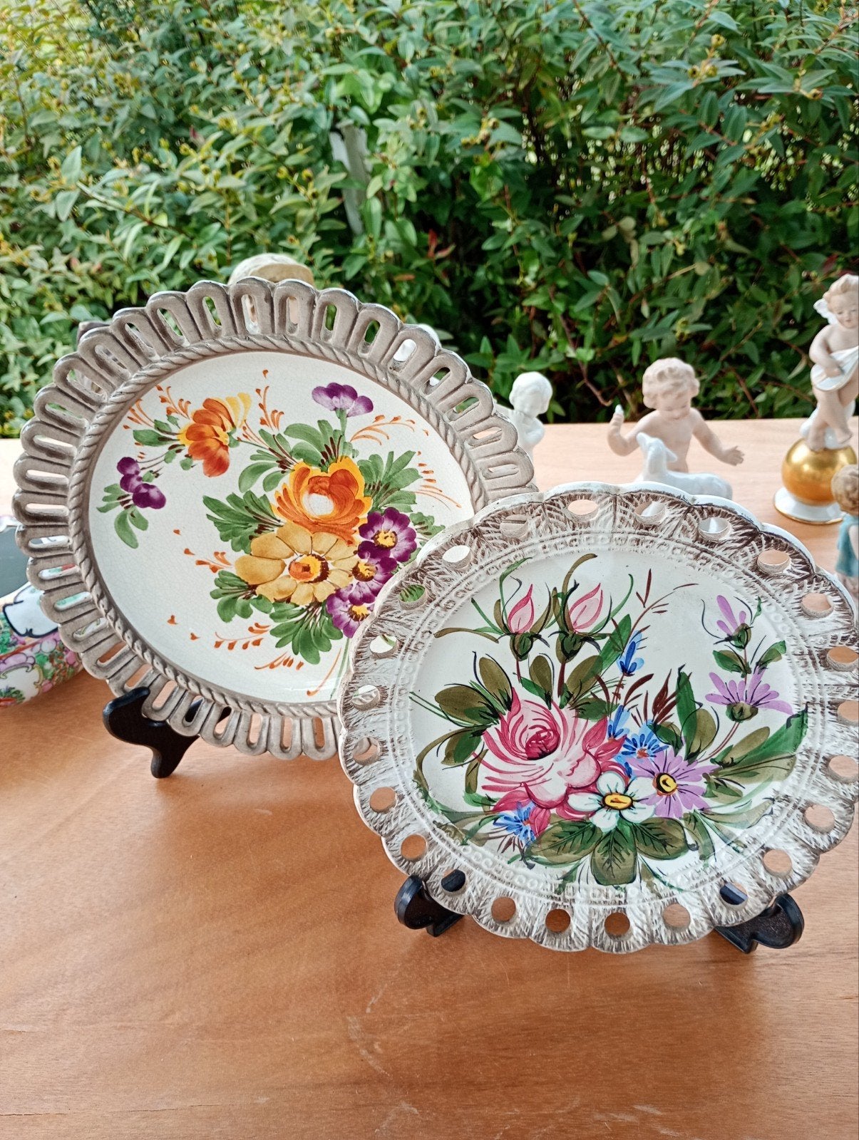 2 oude borden als decoratie, Ophalen
