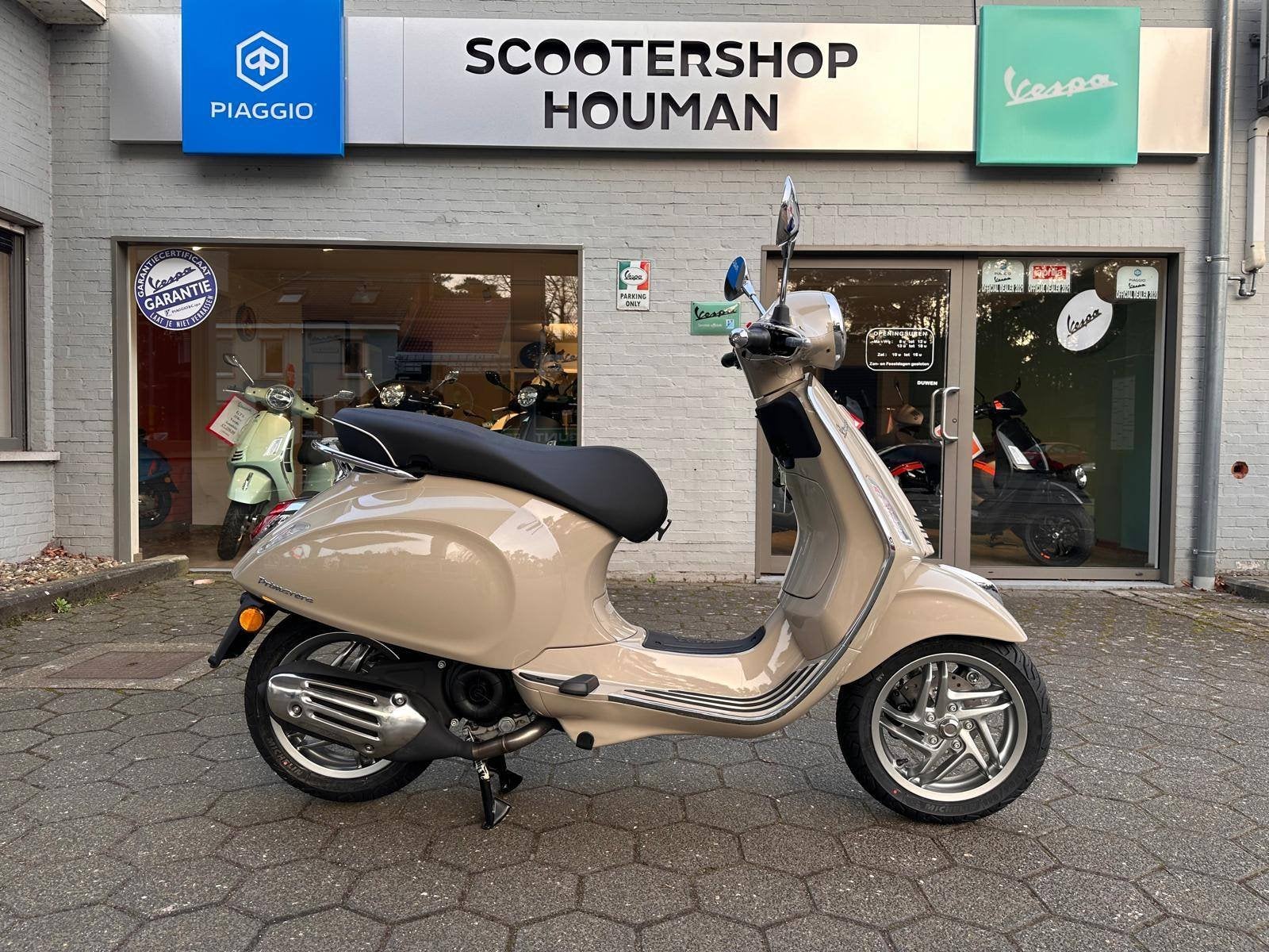 Vespa Primavera 50cc 45Km/h Beige Avvolgente (nr.31), Fietsen en Brommers, Nieuw, Benzine, 50 cc, Overige modellen