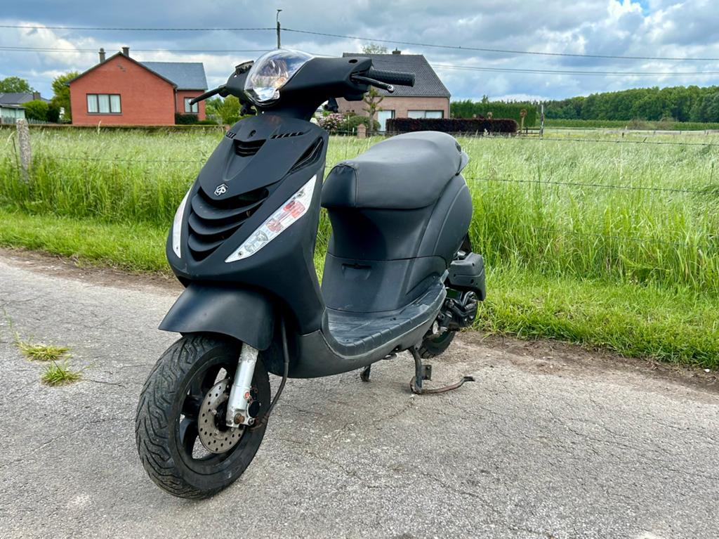 Zip klasse B 4 takt (Origineel), Fietsen en Brommers, Scooters | Piaggio, Ophalen, Zip, Benzine, 50 cc