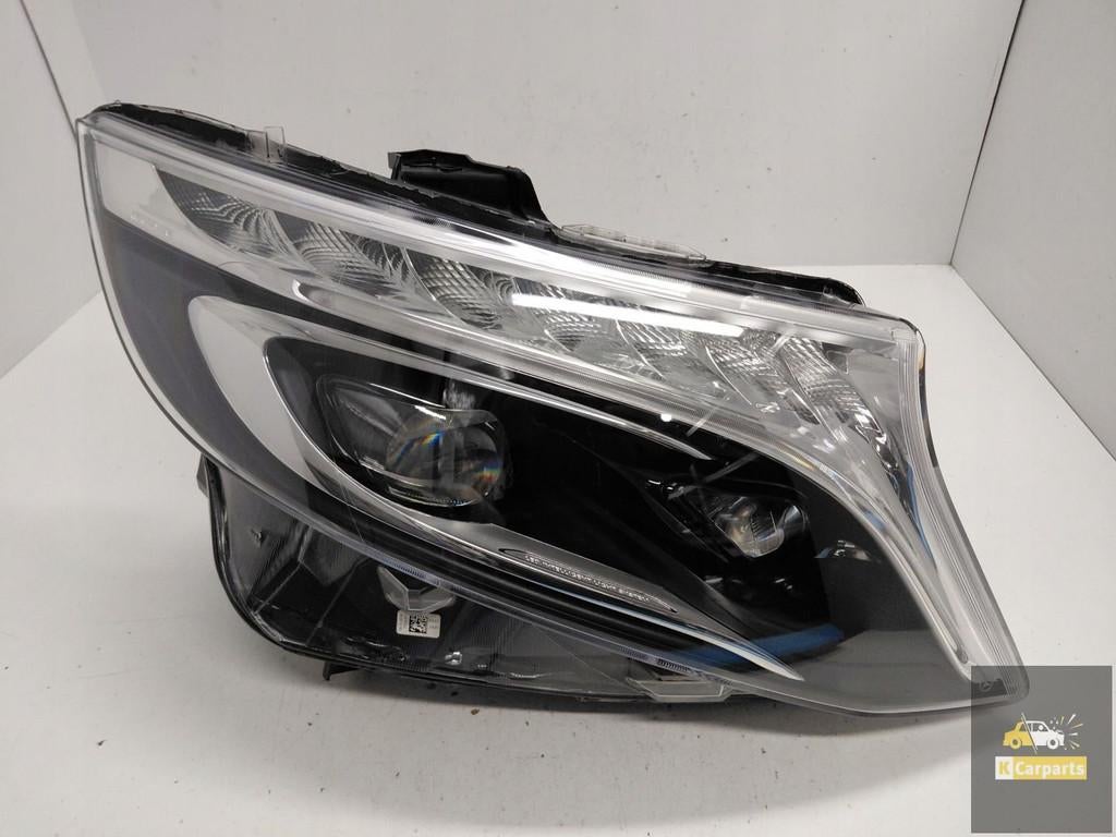 A4479061501, Mercedes Classe V W447 Phare avant droit Full L, Mercedes-Benz AG, Mercedes-Benz, Utilisé, Mercedesstrasse 120
70372  Stuttgart, DE