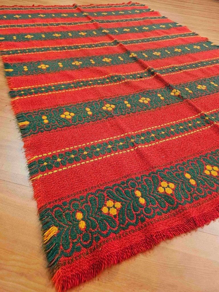 Tapis rouge vintage 160/110 cm, Maison & Meubles, Accessoires pour la Maison | Autre, Utilisé, Rouge, Vintage, Enlèvement ou Envoi