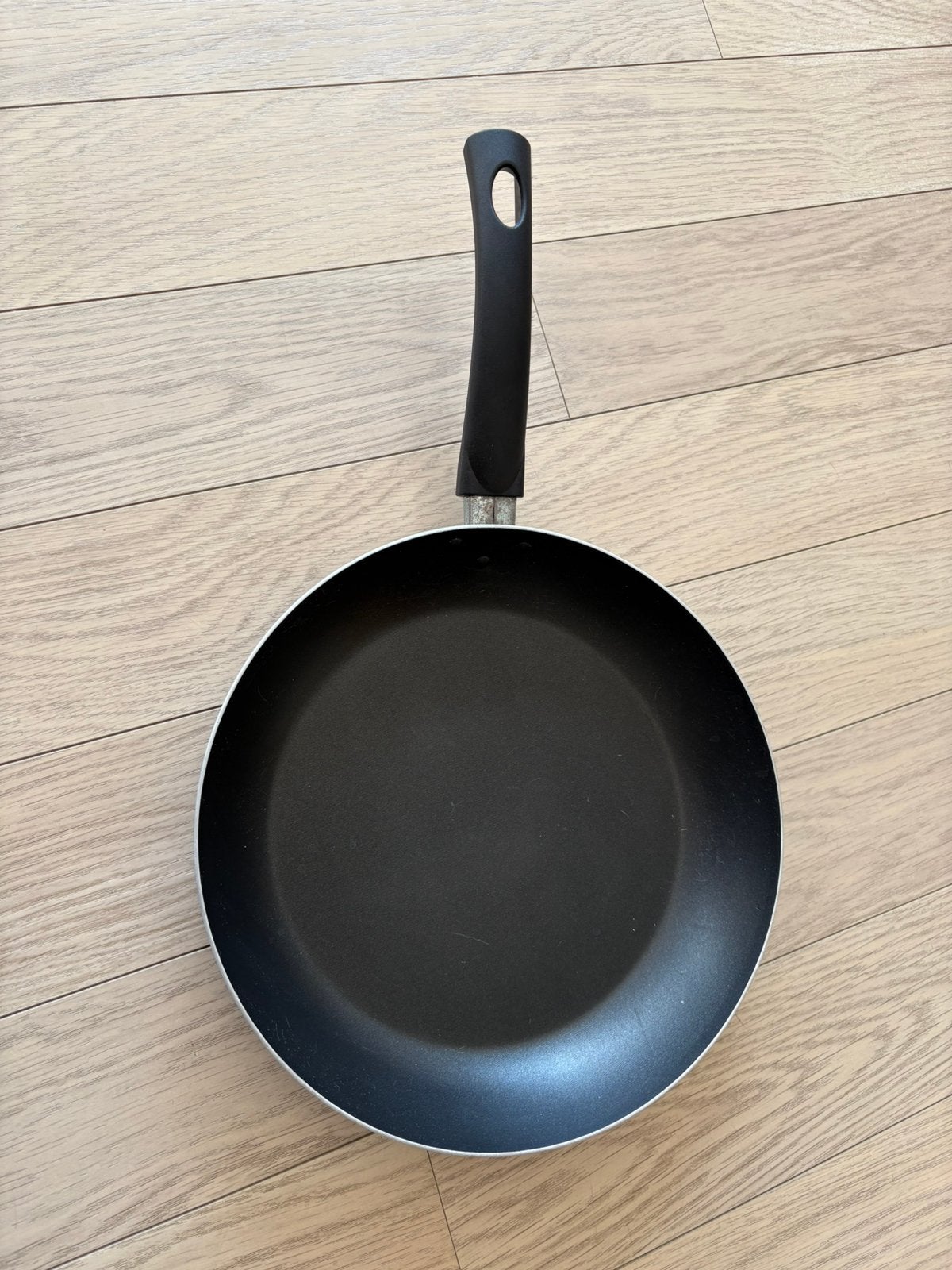Poêle antiadhésive 28 cm, Maison & Meubles, Cuisine | Casseroles & Poêles, Revêtement antiadhésif, Enlèvement ou Envoi, Utilisé