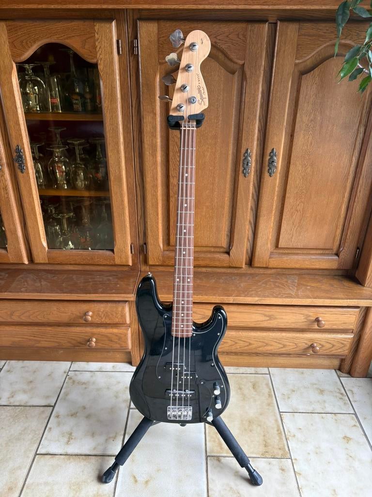 Squire basgitaar, Ophalen, Gebruikt, Elektrisch