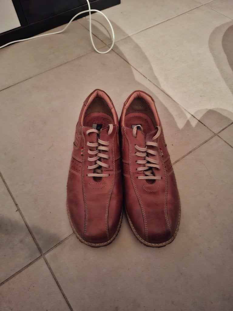 Chaussures beige mel & co pointure 45 12€, Neuf, Mel & co, Brun, Enlèvement