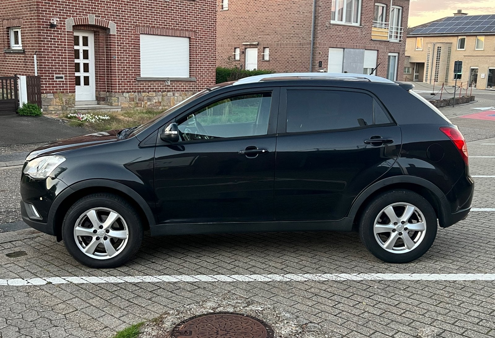 SsangYong Korando SUV 2.0 Automatique, Euro 5, Carnet d'entretien, 5 portes, Particulier