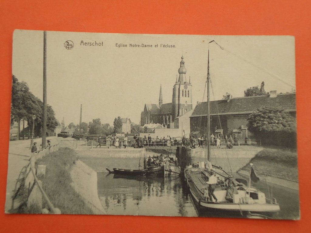 Aerschot - Aarschot Eglise Notre - Dame et l' écluse, Ophalen of Verzenden, 1920 tot 1940, Ongelopen, Vlaams-Brabant