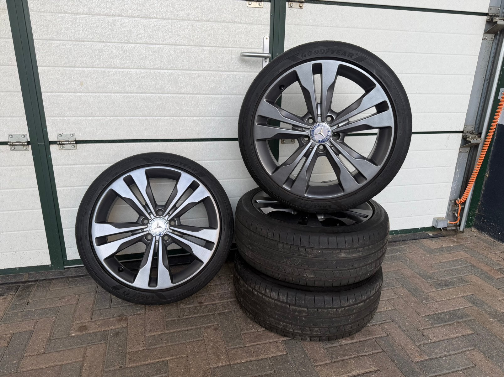 Mercedes A / C klasse Velgen | Goodyear banden | 225-40 R18, Auto-onderdelen, Banden en Velgen, Ophalen, 18 inch, Gebruikt, Banden en Velgen