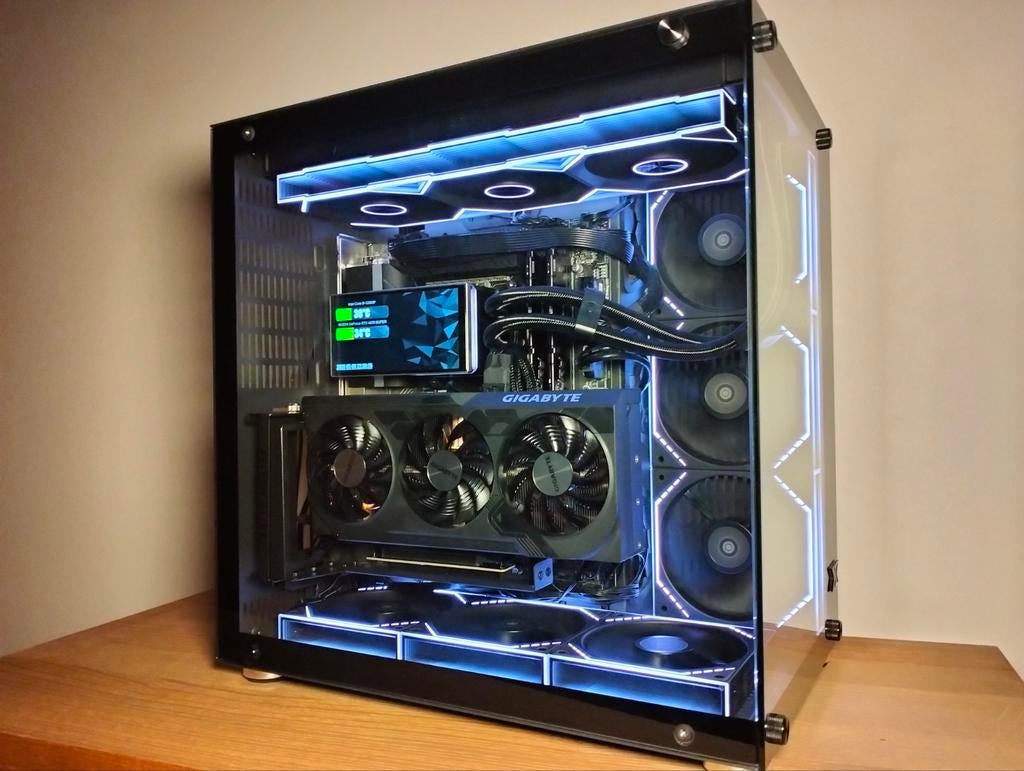 RTX 4070 Super i9 12900F DDR5 32 GB gaming-pc van 1 TB, Computers en Software, Desktop Pc's, Zo goed als nieuw, 4 Ghz of meer