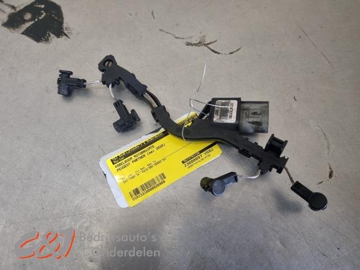 Faisceau de câbles compartiment moteur d'un Peugeot Partner, -, 3 mois de garantie, Utilisé, -