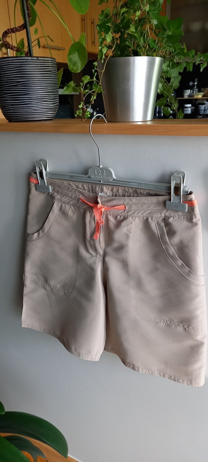 Short léger. S.   DÉCATHLON, Enlèvement ou Envoi, Beige