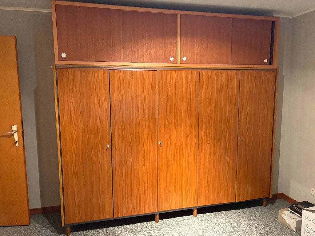 Kleerkast, Ophalen, Met deur(en), Gebruikt, 200 cm of meer