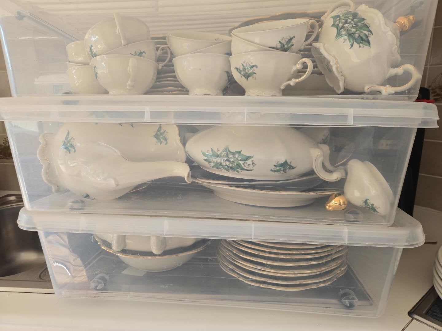 vaisselle en porcelaine — 72 pièces — Bouché industry n 68, Enlèvement