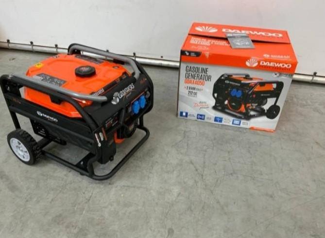 Daewoo Aggregaat / generator, Doe-het-zelf en Bouw, Aggregaten, Benzine, Geluidgedempt, Nieuw, Ophalen of Verzenden