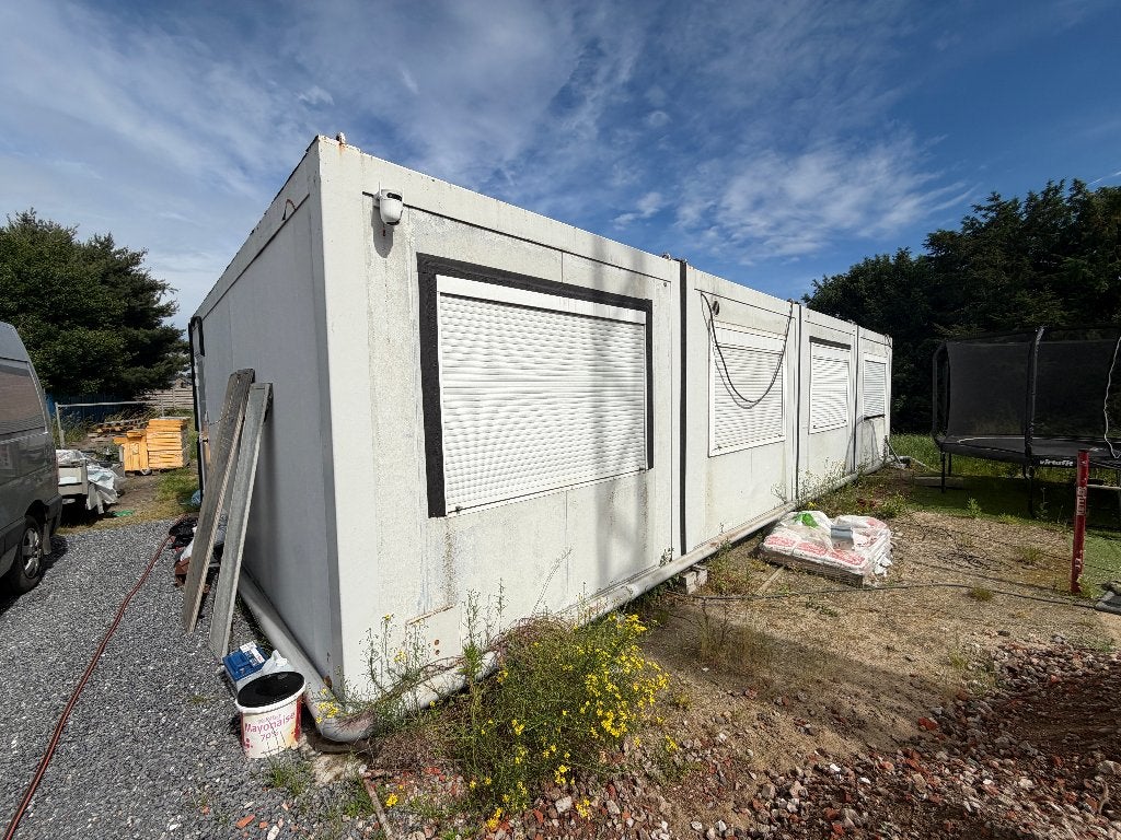 Unité résidentielle à vendre, Enlèvement