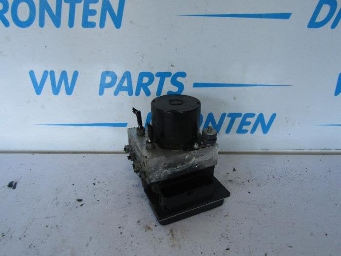 ABS Pomp van een Volkswagen Polo, Gebruikt, -, Volkswagen, -